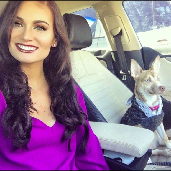 Meet your Posher, Taylor Moreira - Picture 6 of 8